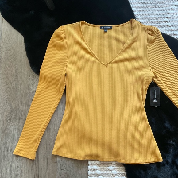 COPY - NWT • Dusty Gold Color • Ribbed Long Sleeve Top • Sweater Shirt • Mustar… - Picture 3 of 4